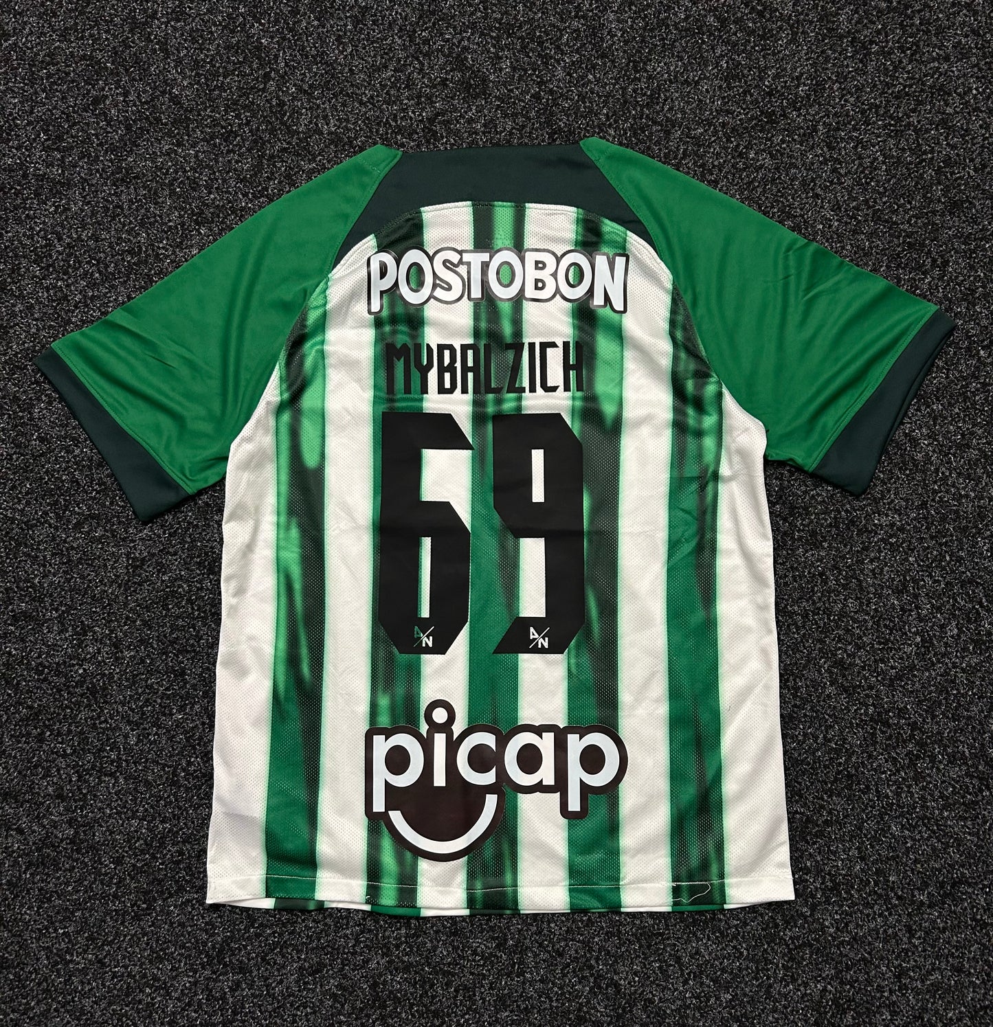 Nike Atletico Nacional Medellin Colombia Jersey Size Large 100% Authentic