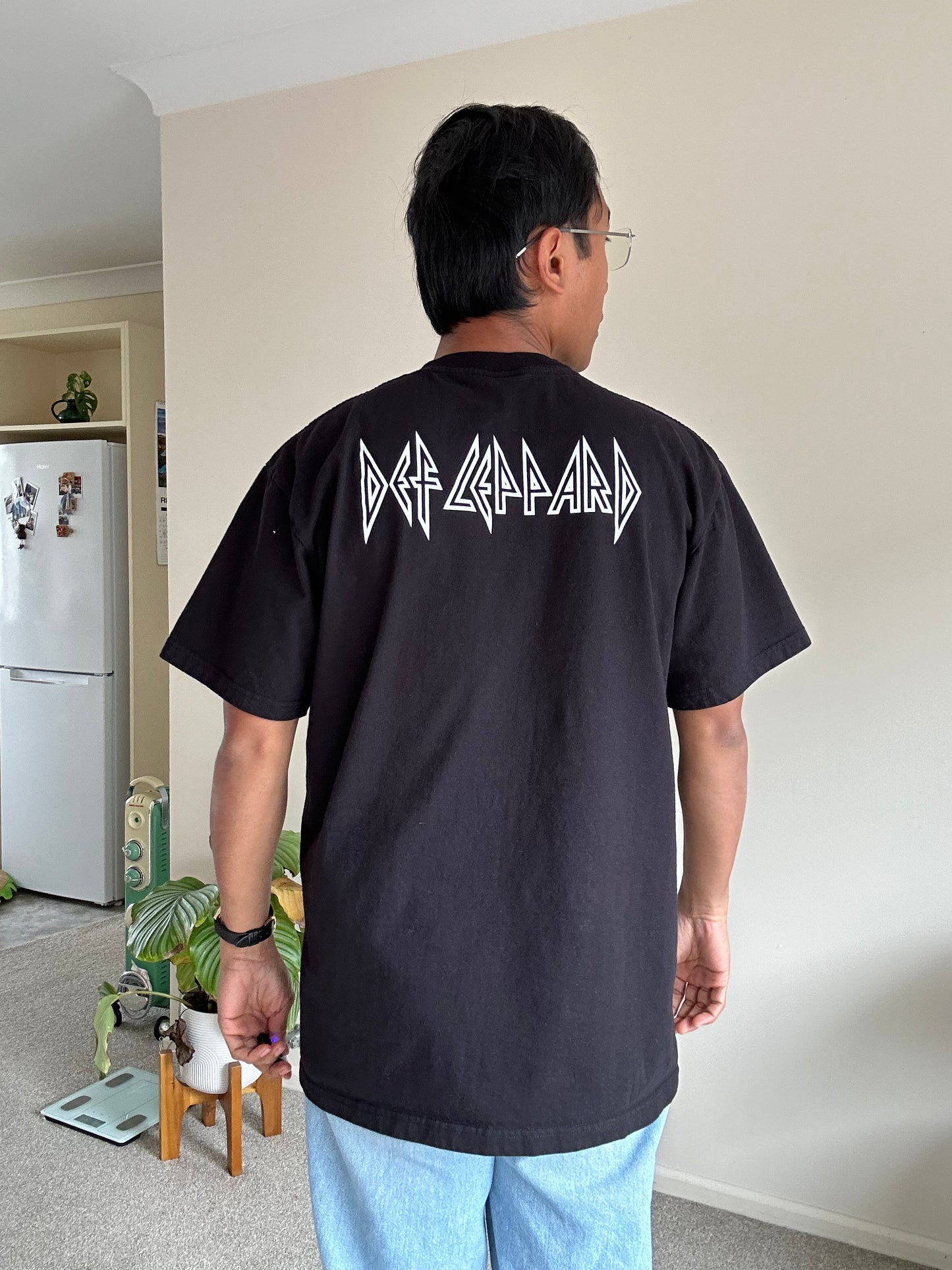 Def Leppard Rock of Ages 2005 concert tour t-shirt Thailand Boot Large