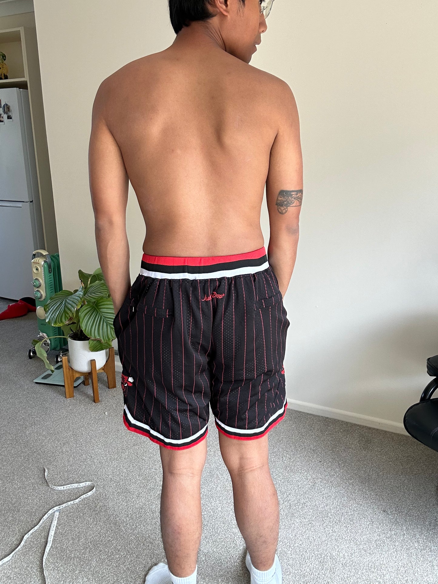 Just Don NBA Chicago Bulls shorts size 30-33 waist Medium