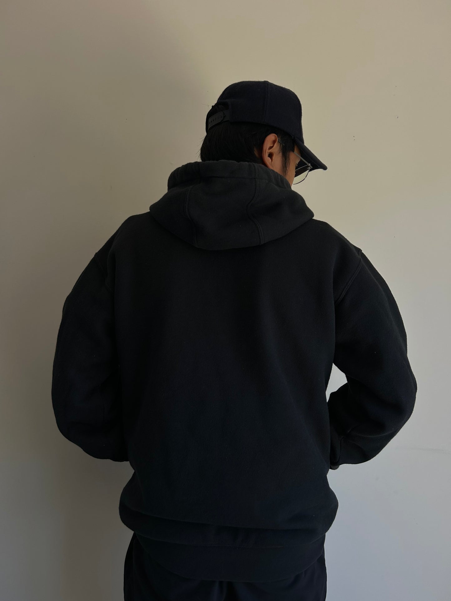 Carhartt Black Hoodie Small K121