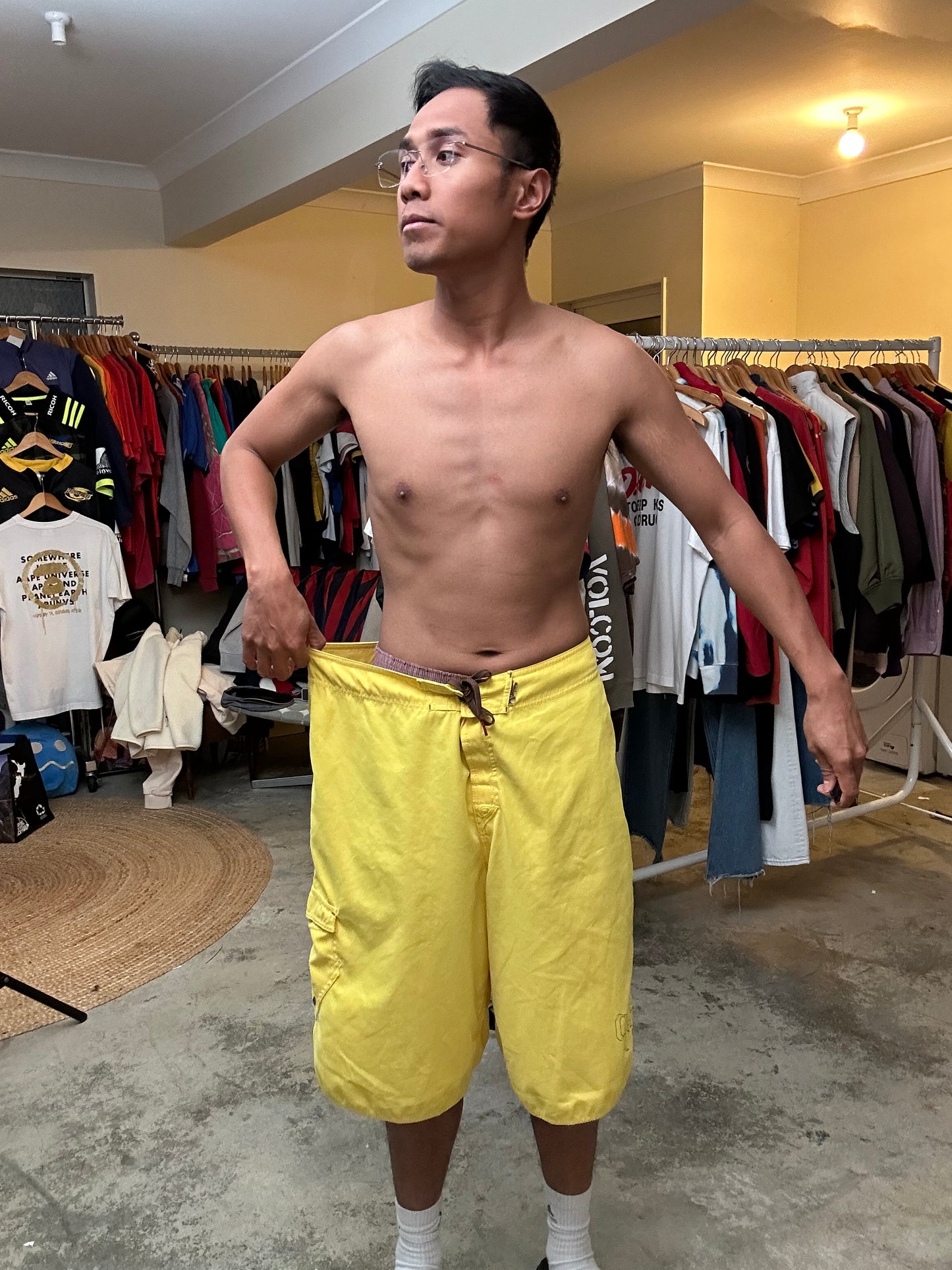 yellow Quiksilver men's boardshorts y2K size 36
