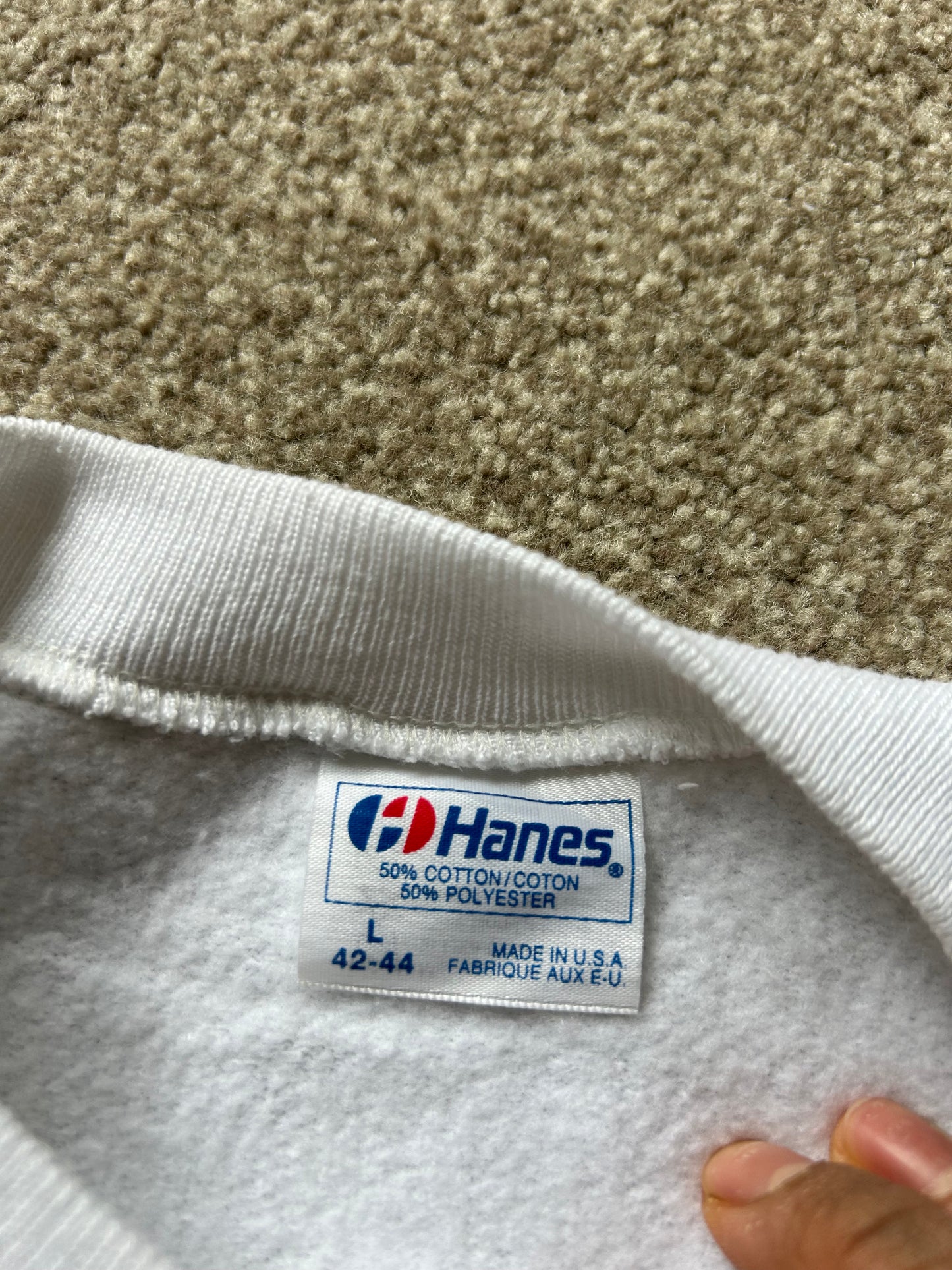Vintage Bear Surfboards Large White Sweater