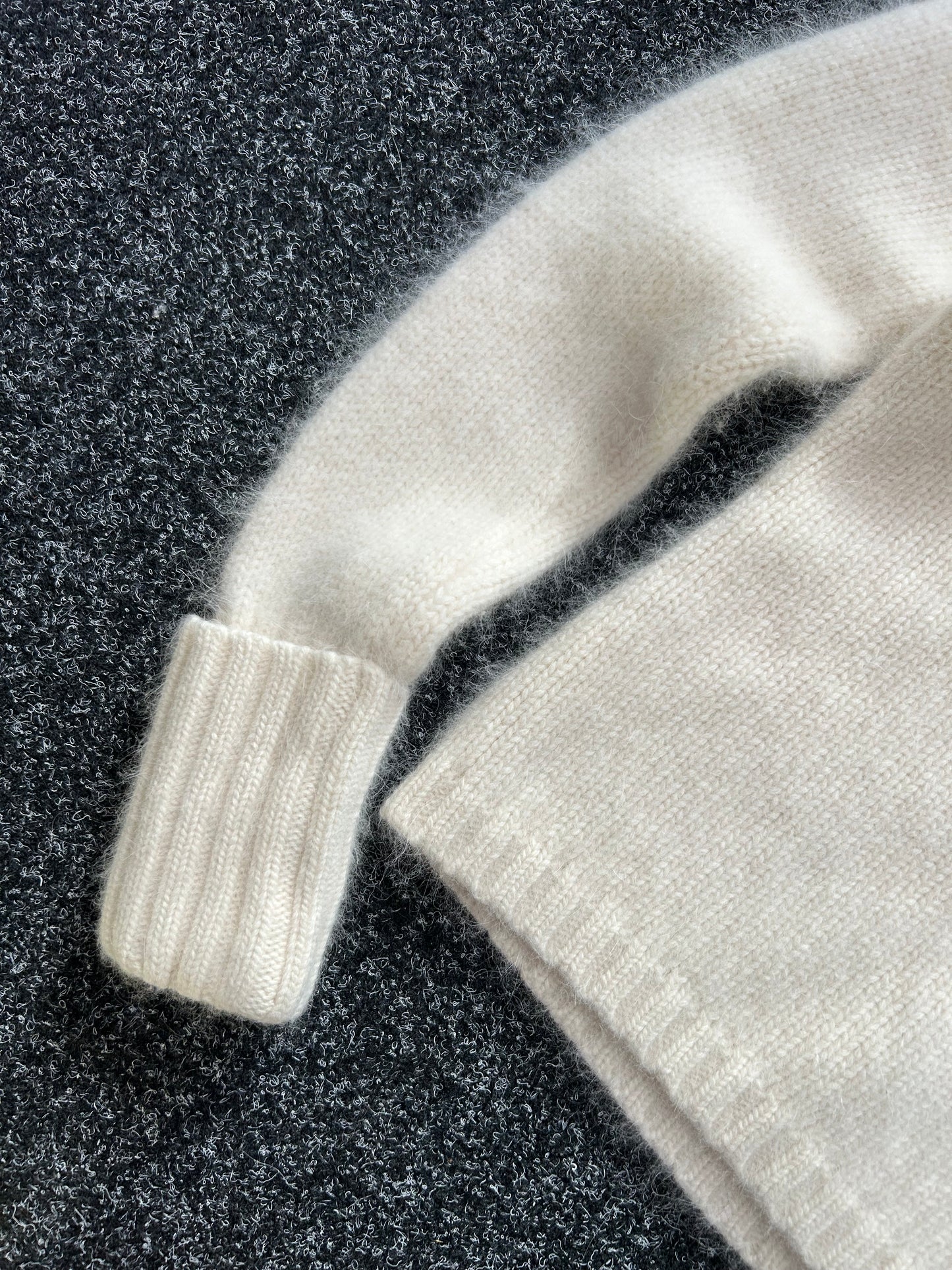 Glassons Turtle Neck White size 10 Small Soft Sweater