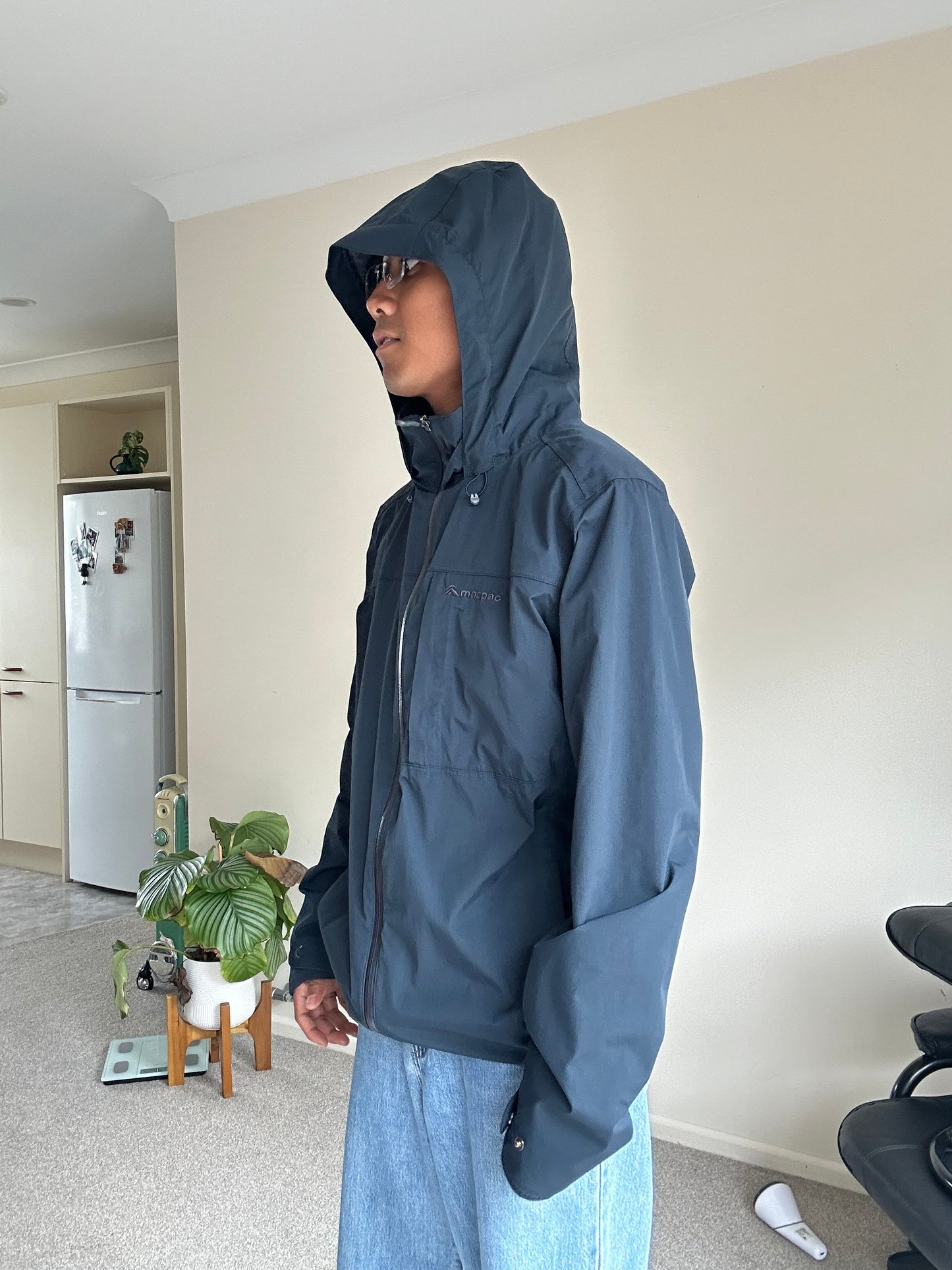 Macpac Men's Lightweight Jacket in Navy Blue Medium Nylon Pertex