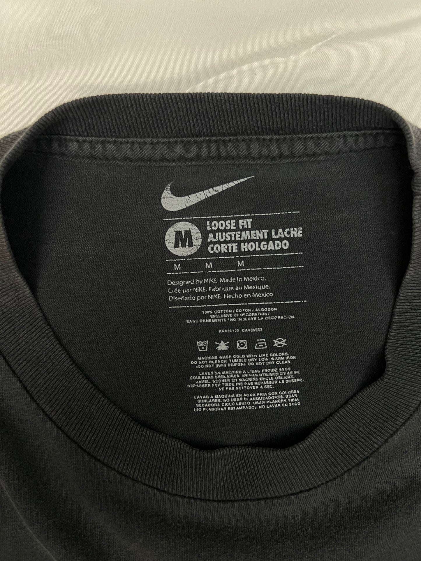 Nike Just Do It shirt medium