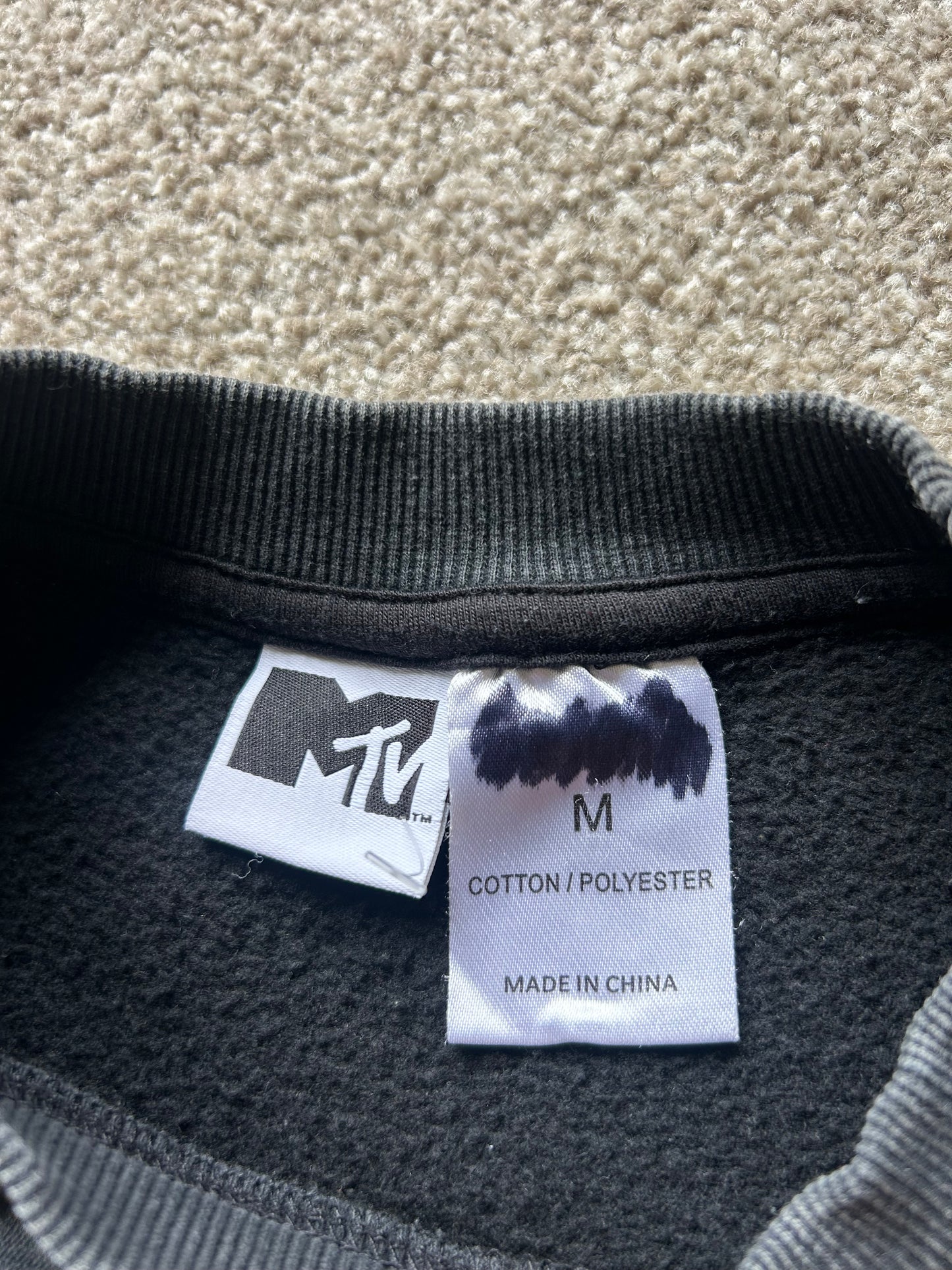 men's MTV Logo Lightning Metal Graphic Fleece Sweatshirt Black Medium