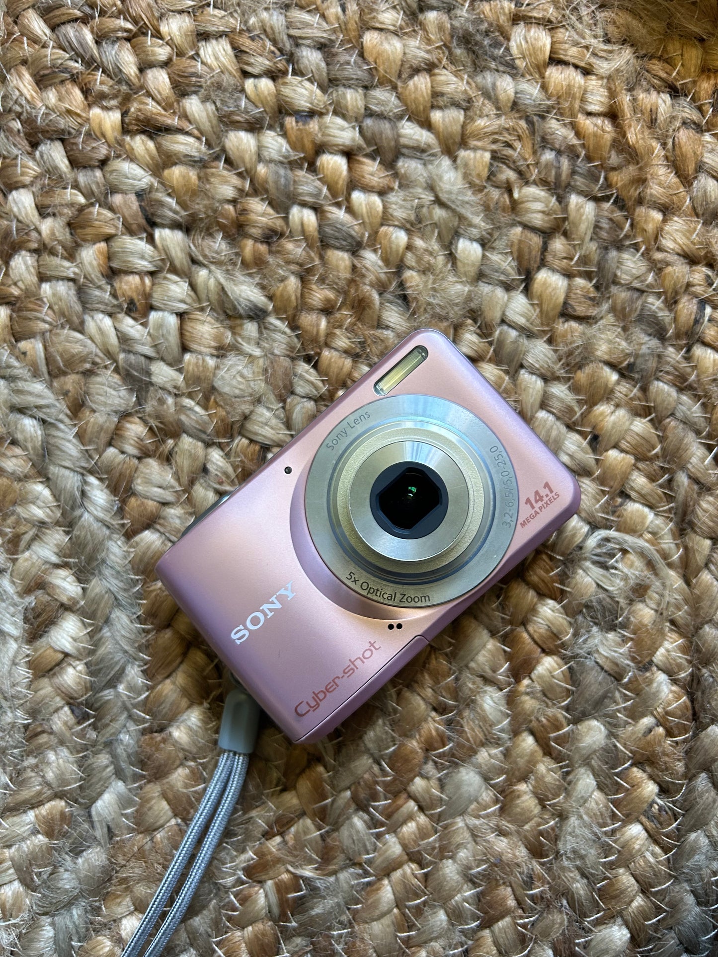 Sony Cyber-shot DSC-S5000 digital camera Pink