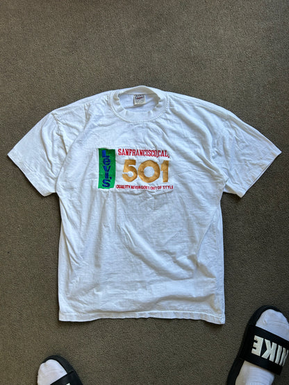 Vintage  Levi's 501 t-shirt features a embroidered "San Francisco, Cal" and "501" graphic across the chest Medium