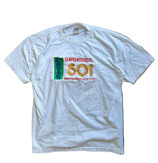 Vintage  Levi's 501 t-shirt features a embroidered "San Francisco, Cal" and "501" graphic across the chest Medium