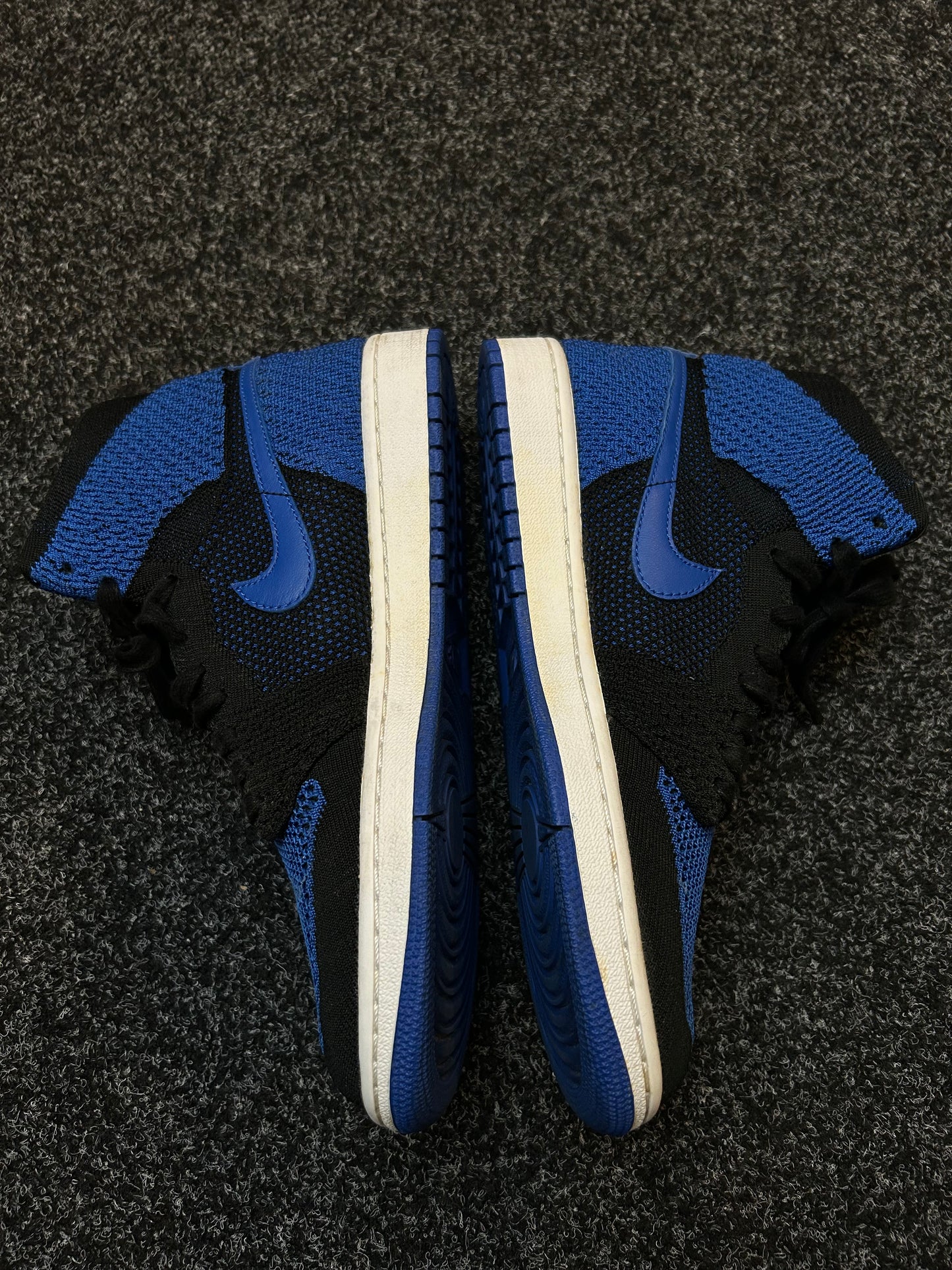 AIR JORDAN I FLYKNIT
ROYAL size 9 Mens