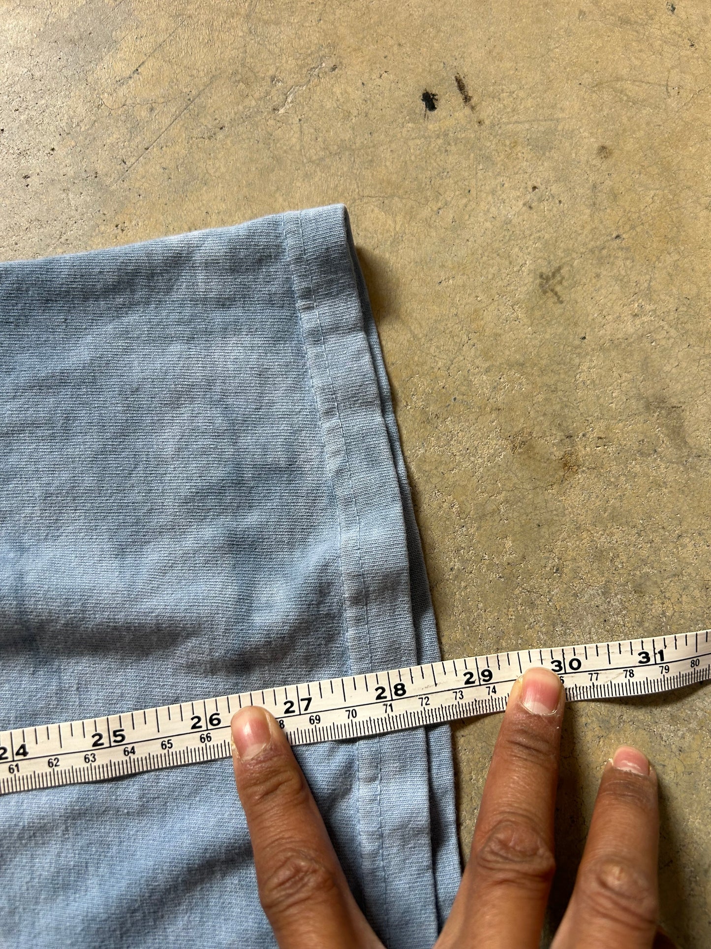 "Grumpy Cat" graphic t-shirt produced by the brand The Mountain Small Blue