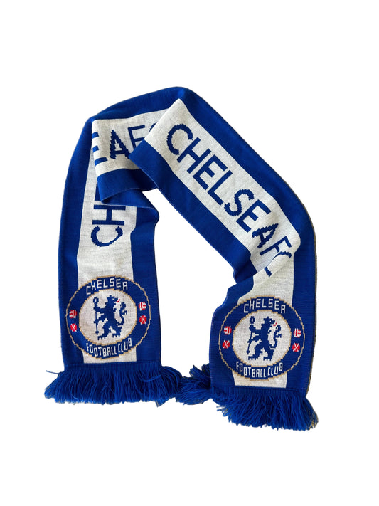 official Chelsea FC bar scarf is knitted with the club crest