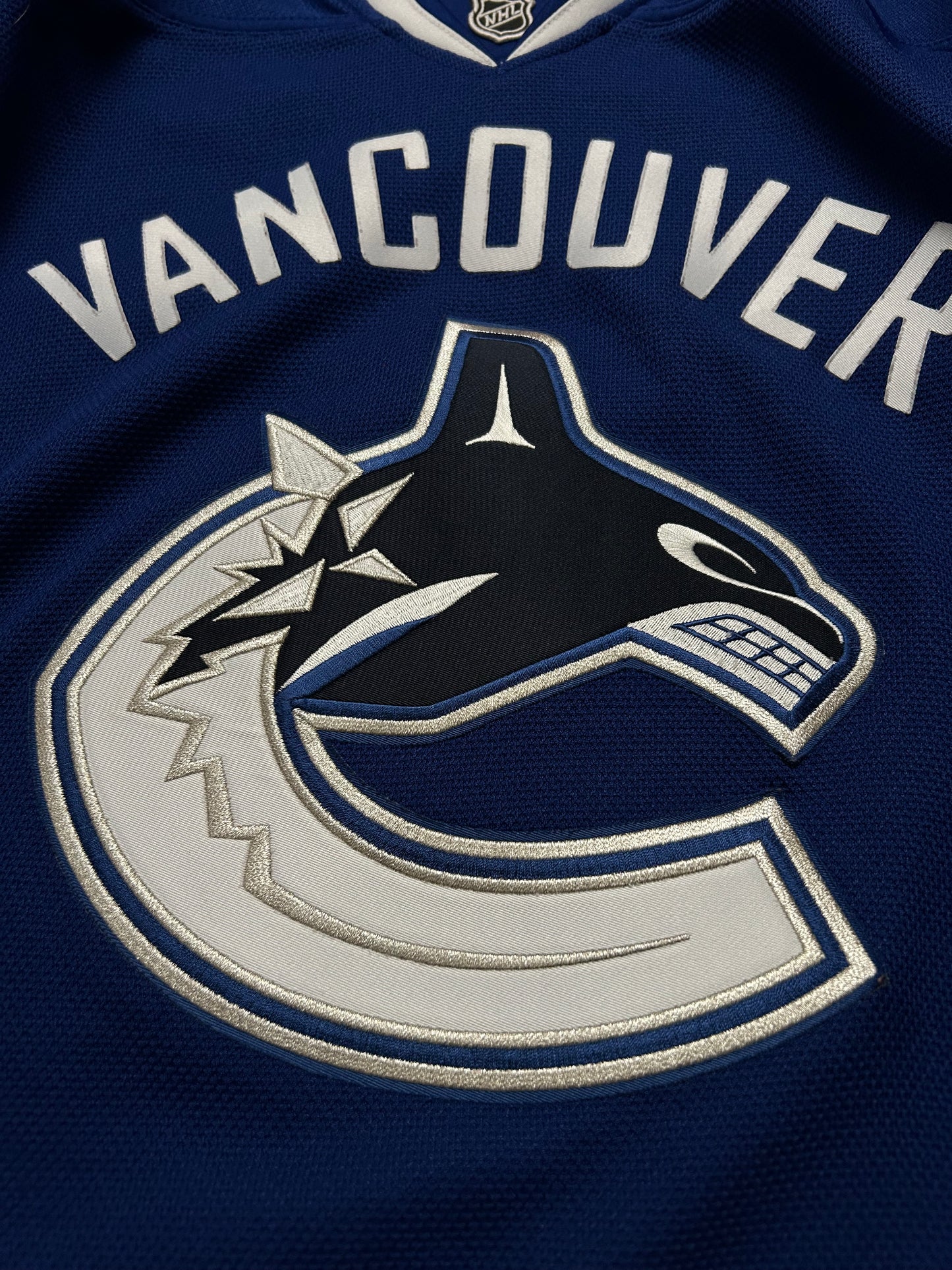 Vancouver Canucks 2016 Ice Hockey NHL Reebok size XL Womens