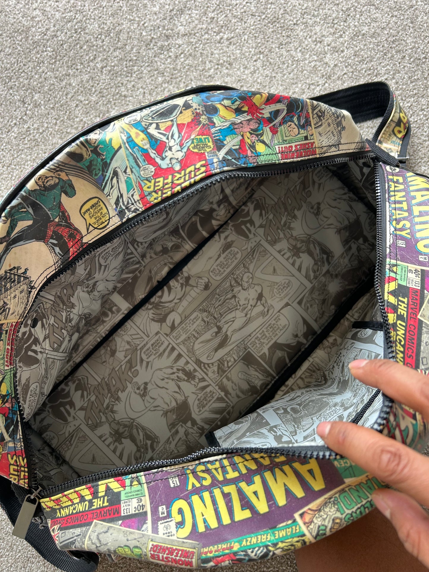 Marvel Duffle Bag Comics Large