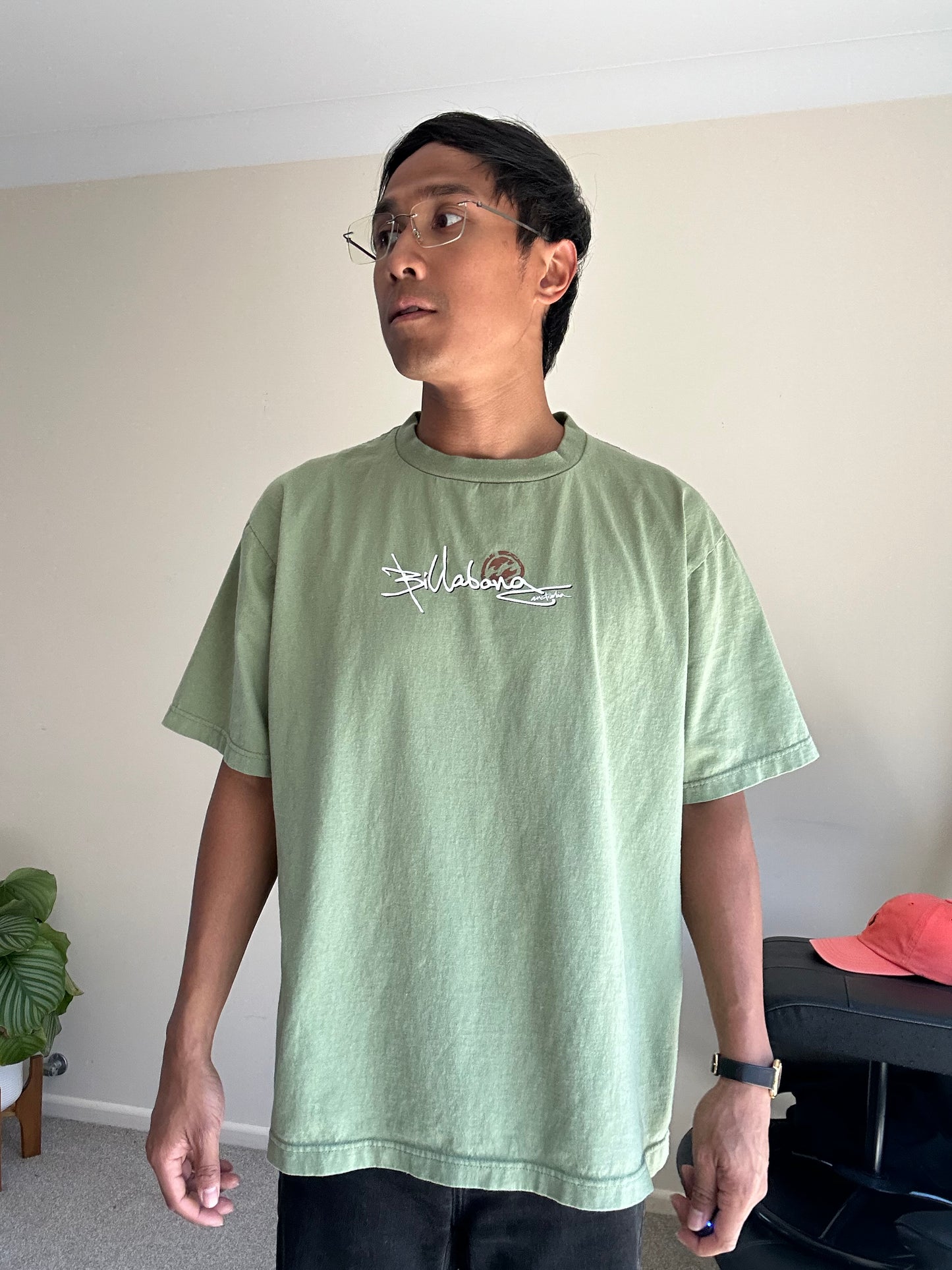vintage Billabong graphic t-shirt in olive green with a distinctive embroidered logo Large