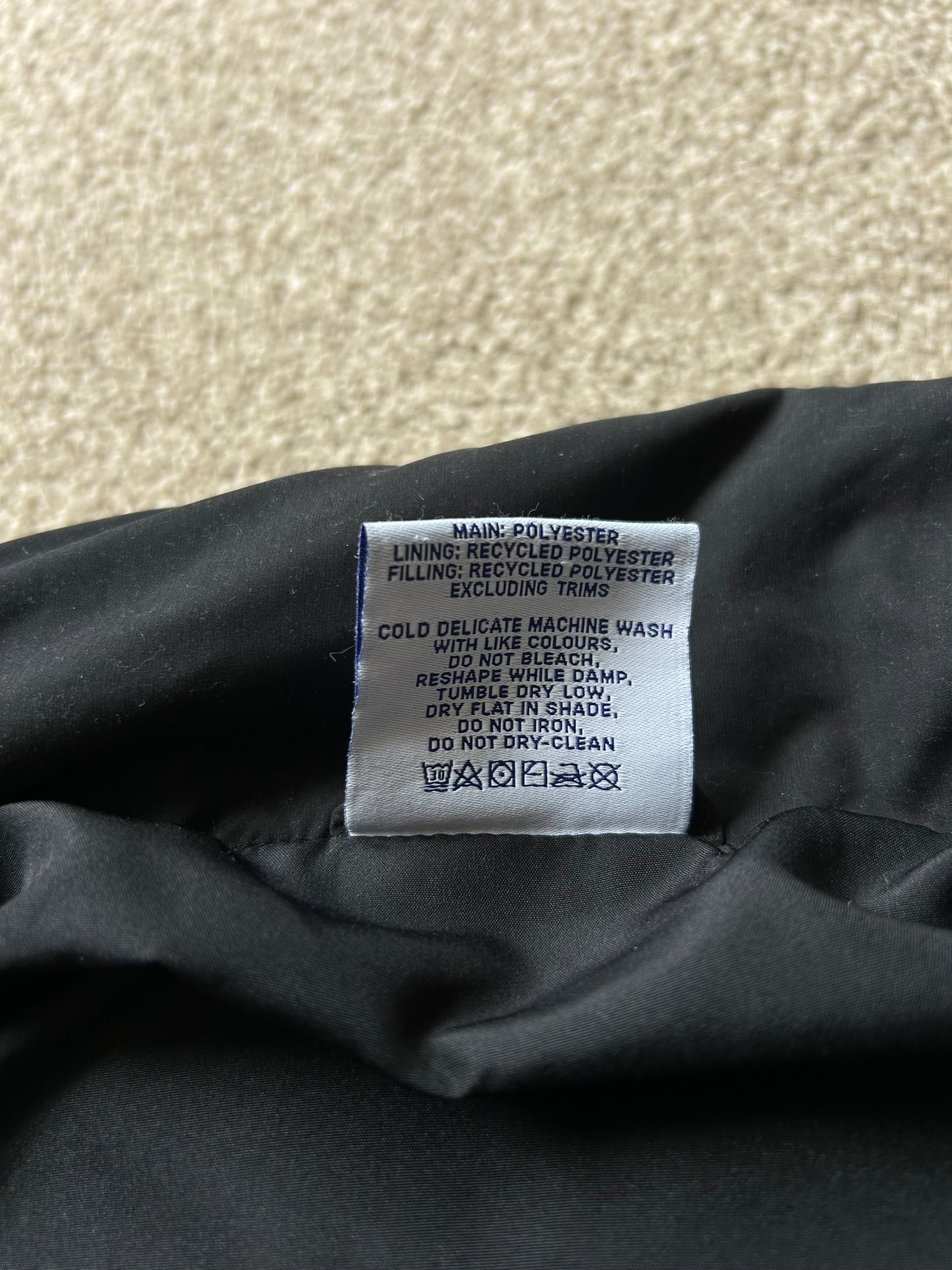 Champion Rochester Puffer Vest in black polyester Detachable Hood Medium