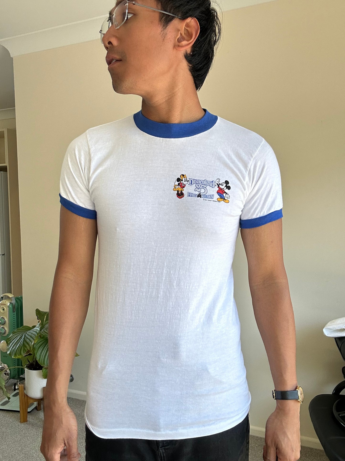 vintage 1980 Disneyland 25th Anniversary "Family Reunion" ringer t-shirt White XS