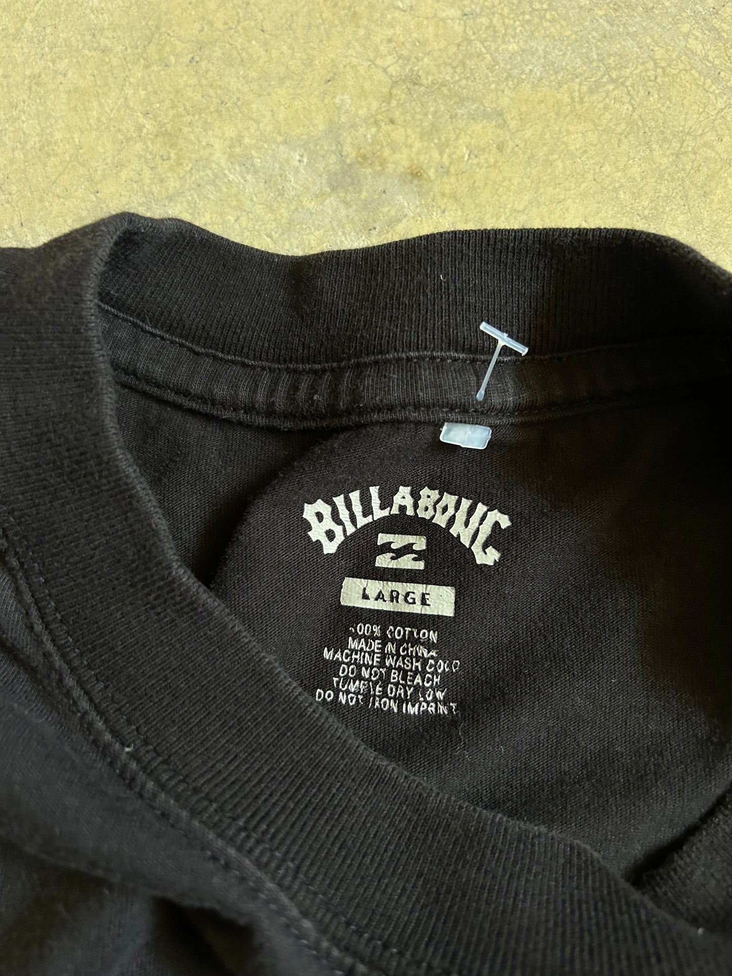 black Billabong Rose Arch Regular Tee Large