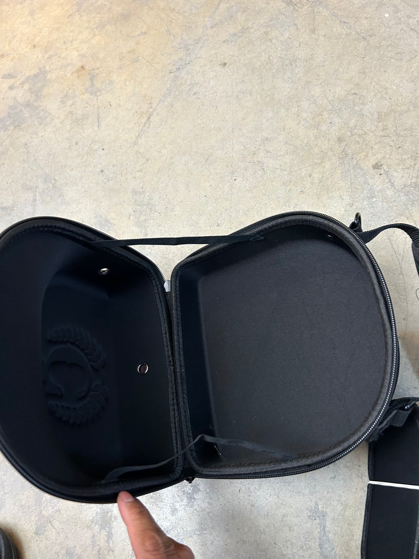 Culture Kings NFS 2 Cap Carrier in black.