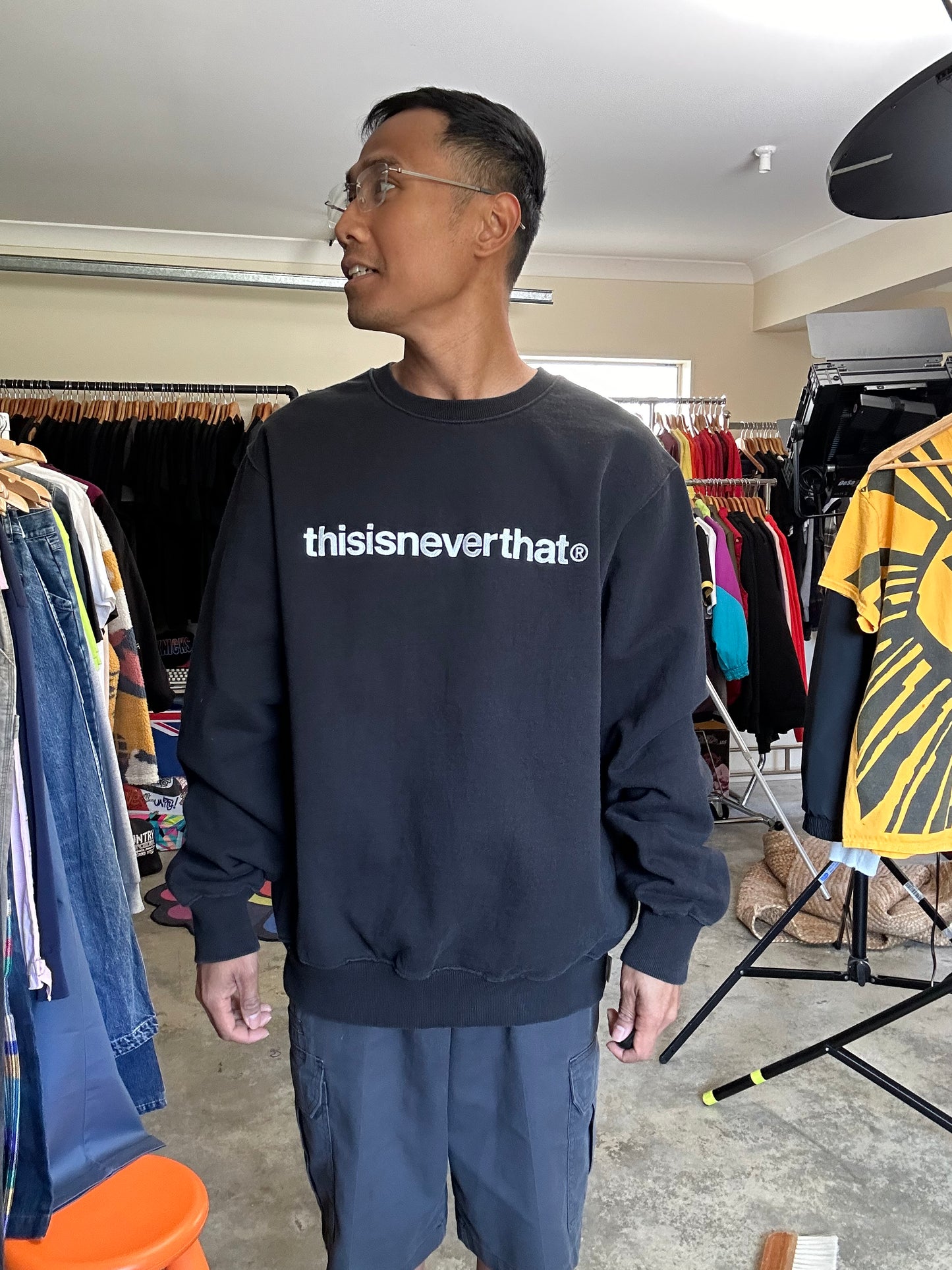 thisisneverthat T-Logo Crewneck in black XL Black Embroid