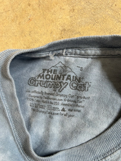 "Grumpy Cat" graphic t-shirt produced by the brand The Mountain Small Blue