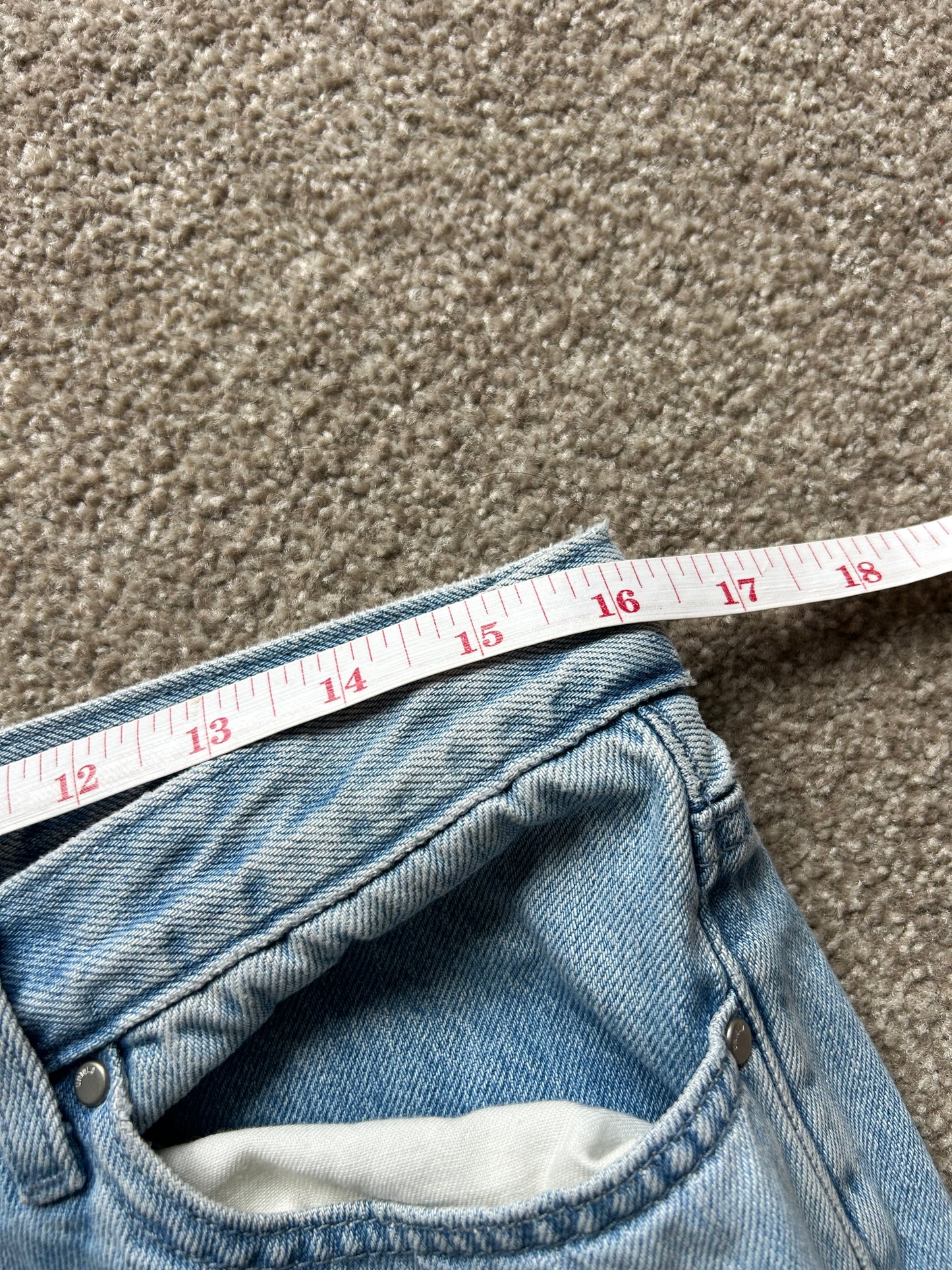 Uniqlo Baggy Pants Light Washed size 30-32