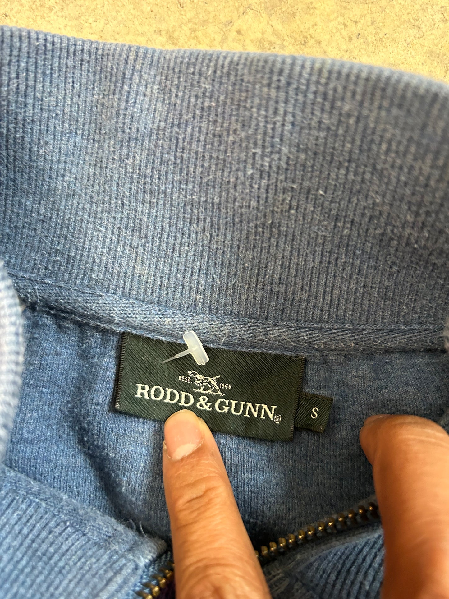 Alton Ave Sweat from the New Zealand heritage brand Rodd & Gunn Quarter Zip Blue Small