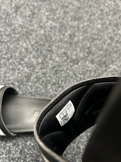 ADILETTE COMFORT SLIDES size 9