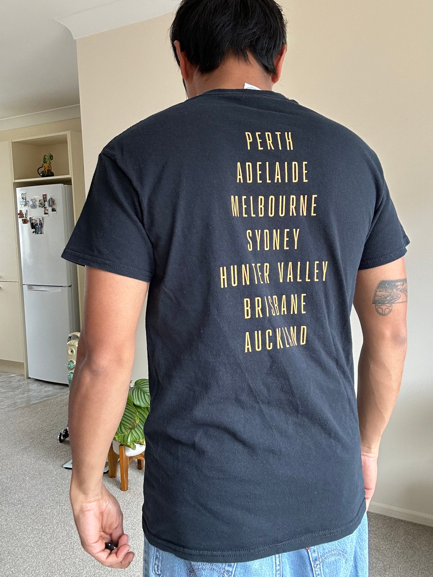 black Bruce Springsteen t-shirt from his 2014 concert tour of Australia Small