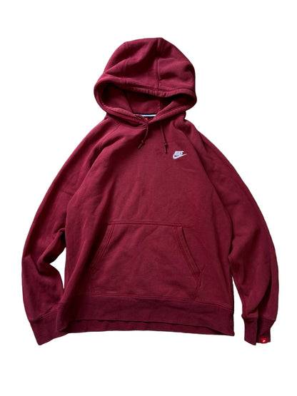 Nike Club fleece hoodie features a rich burgundy color and a classic pullover design with a front kangaroo pocket Large