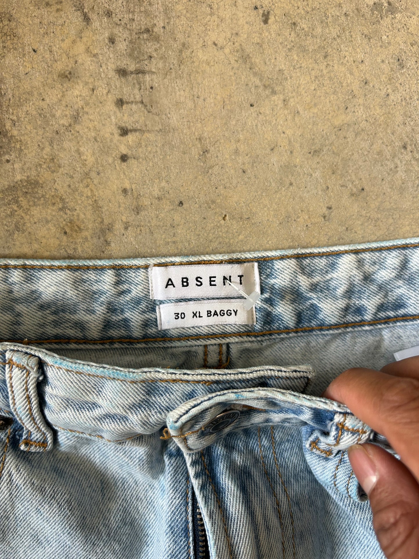 Absent Baggy Demim Jeans size 32 Small Blue Stains