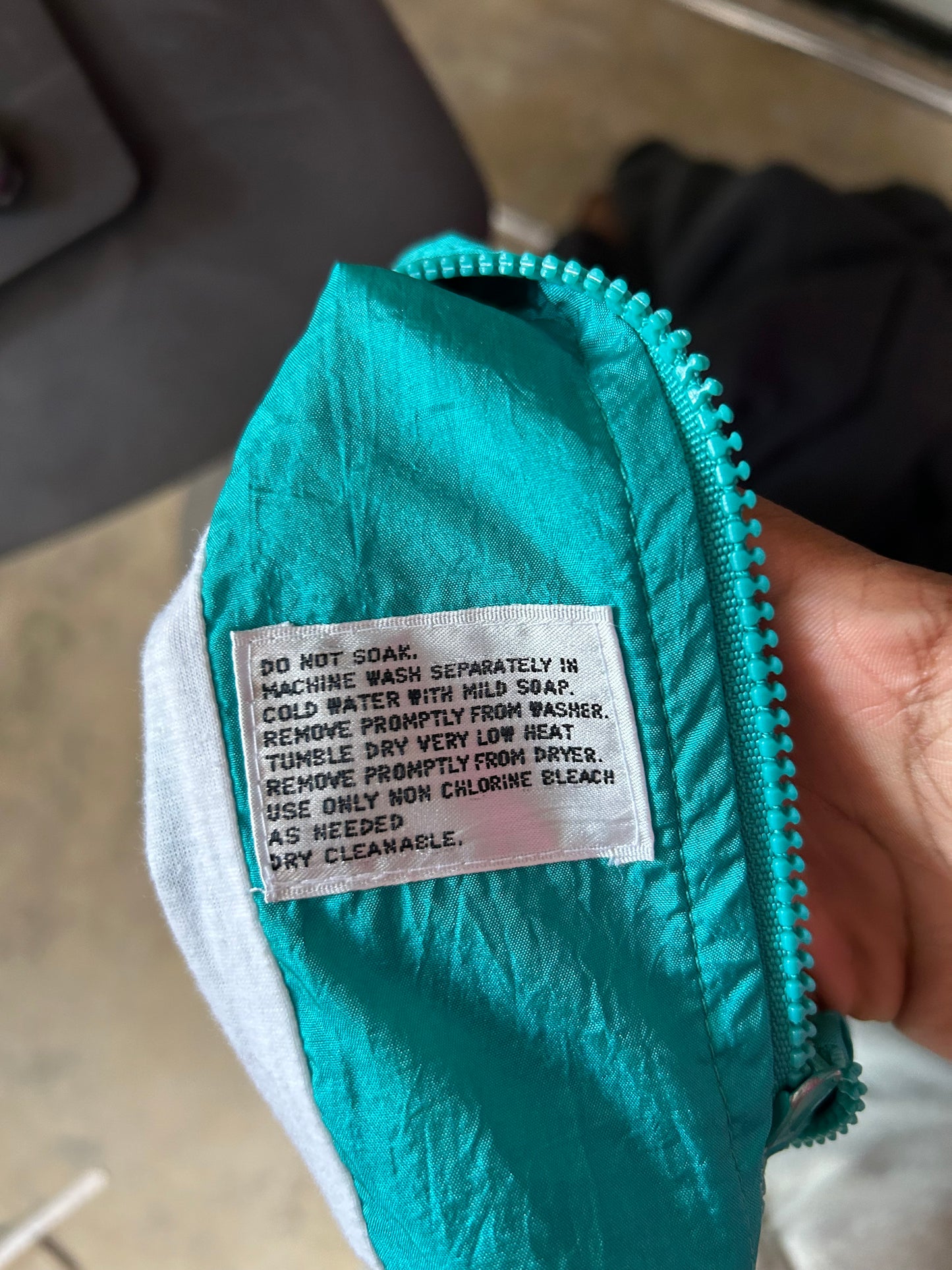 vintage London Fog teal green windbreaker jacket featuring a floral pattern and houndstooth Medium Green