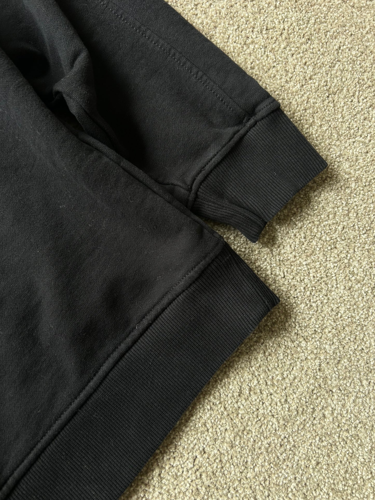 Calvin Klein Spell Out Sweater Black size Medium