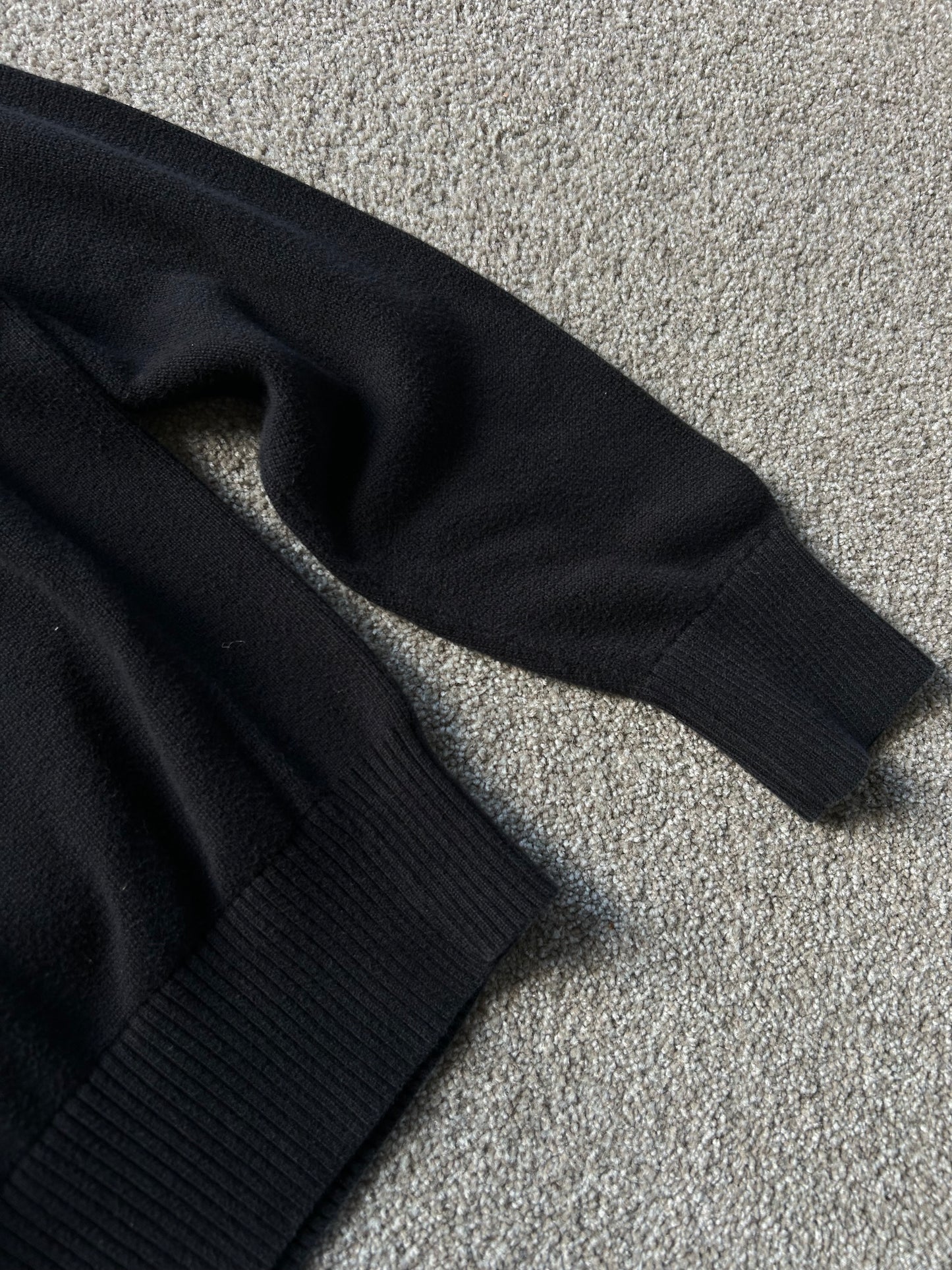 TOMMY HILFIGER 
HALF-ZIP MOCK TURTLENECK JUMPER Black Medium