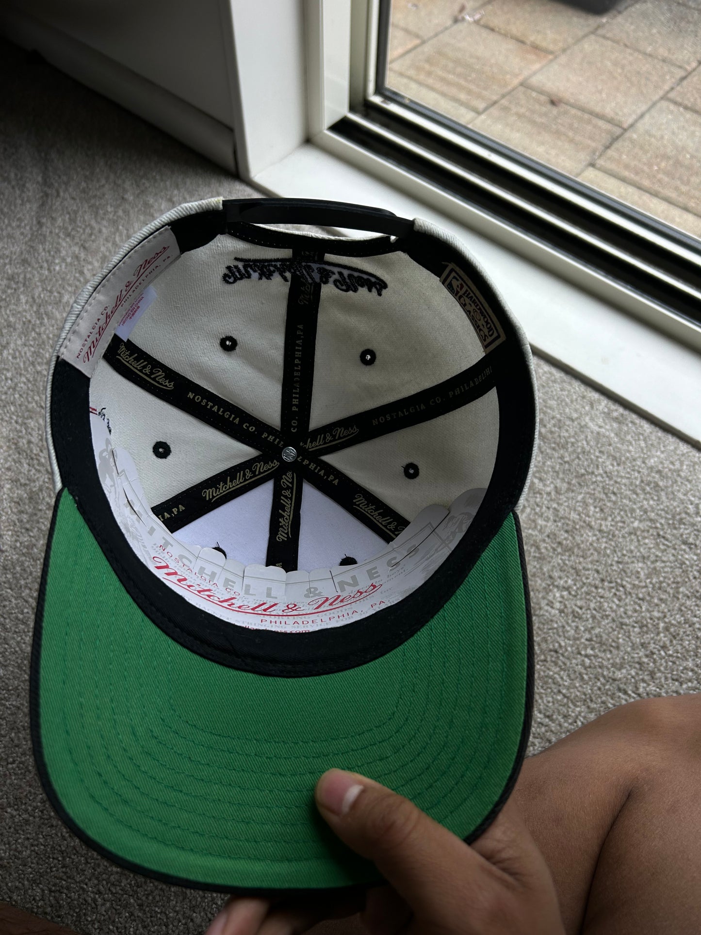 Mitchell & Ness Chicago Bulls vs. Los Angeles Lakers 1991 NBA Finals Snapback cap Cream