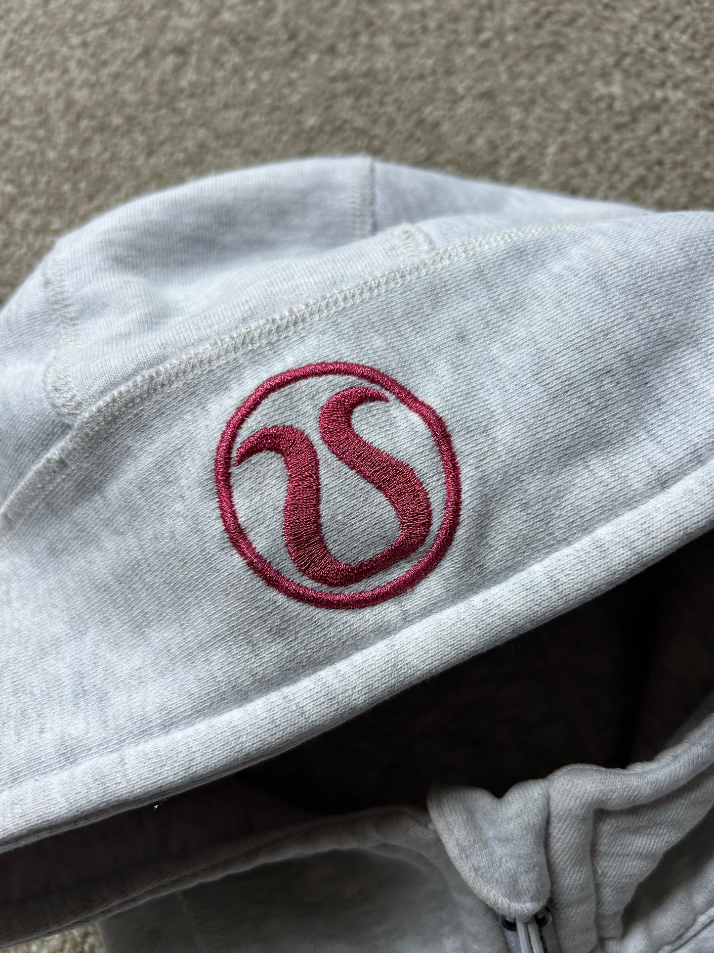 Lululemon Scuba Full-Zip Hoodie in a light grey size 4 Pink Logo