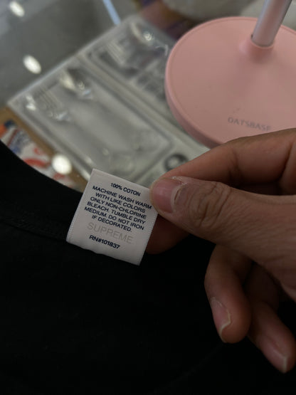 Supreme 2019 Swarovski Box
Logo T-Shirt
SS19 Medium Fit