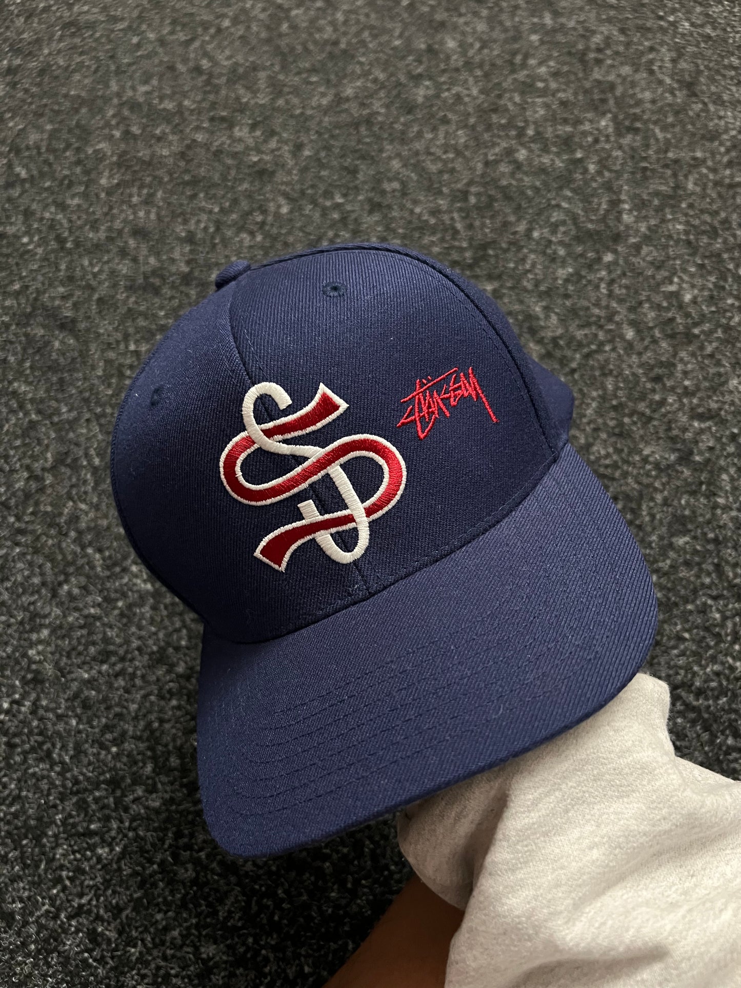 STUSSY
BIG LEAGUE POINT CROWN CAP LIGHT NAVY