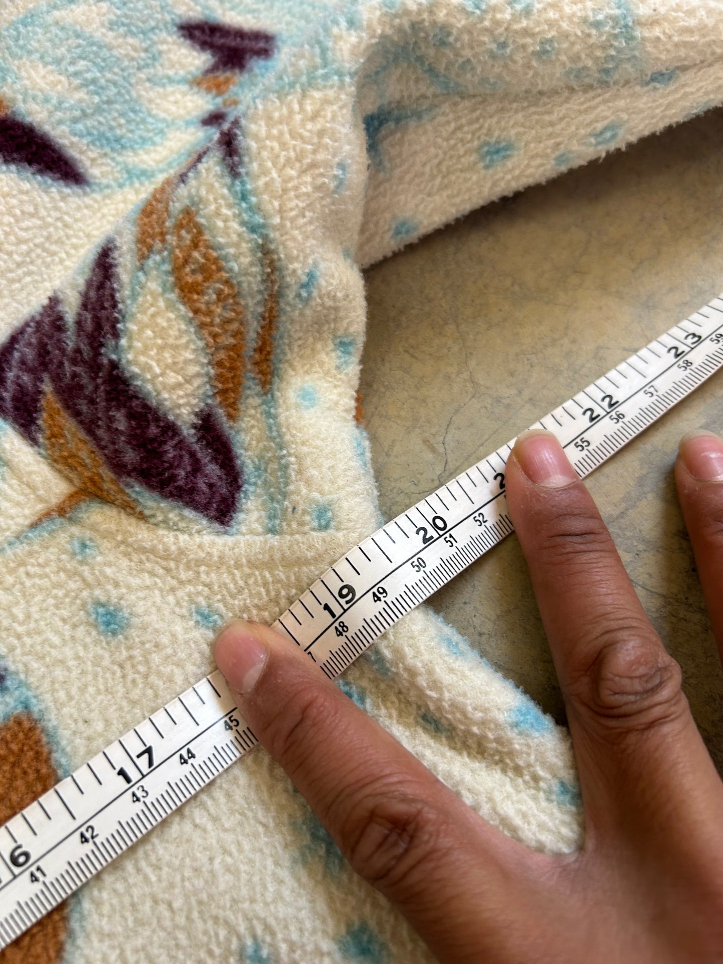 Patagonia Men's Lightweight Synchilla Snap-T Fleece Pullover in the Harvest Moon Owl Feathers pattern Small