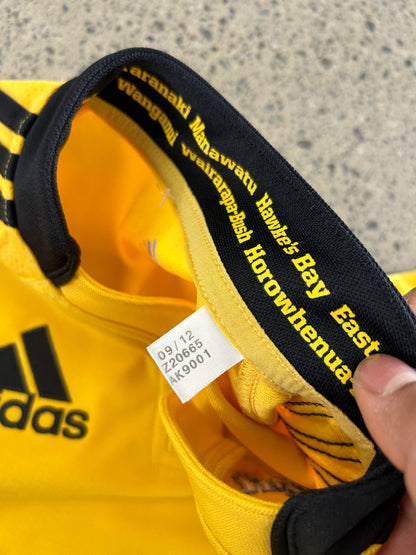 yellow Adidas Wellington Hurricanes Super Rugby home jersey, featuring the "bnz" sponsor logo and Super Rugby branding on the sleeves 2012 Small