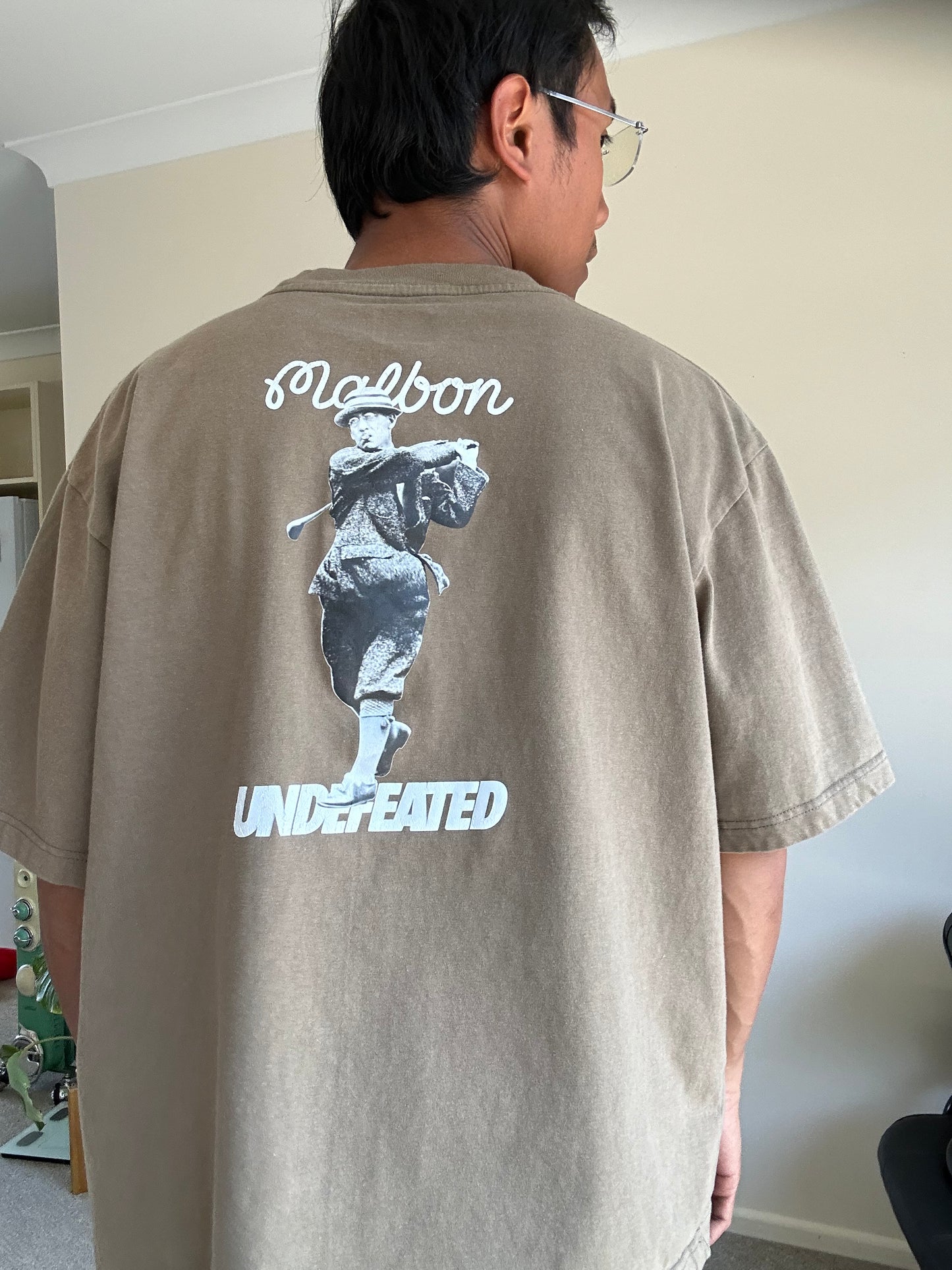 olive green Undefeated t-shirt, a collaboration  Malbon x Undefeated collection Cropped XL