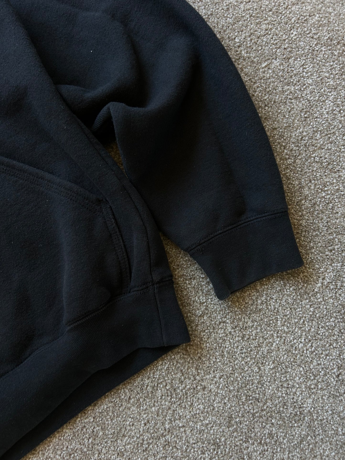 Carhartt Black Hoodie Small K121