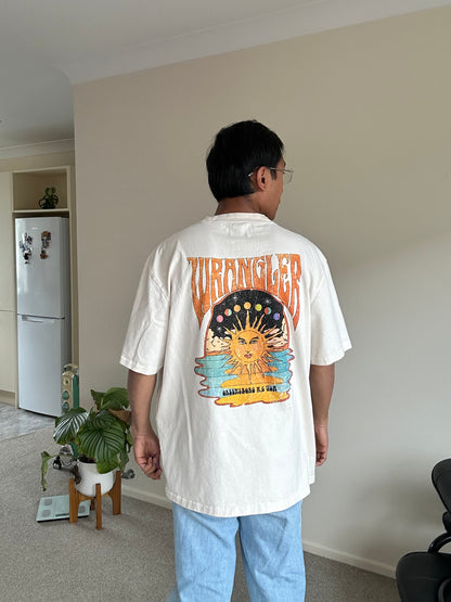 Wrangler short-sleeve graphic T-shirt in an off-white or cream color Large