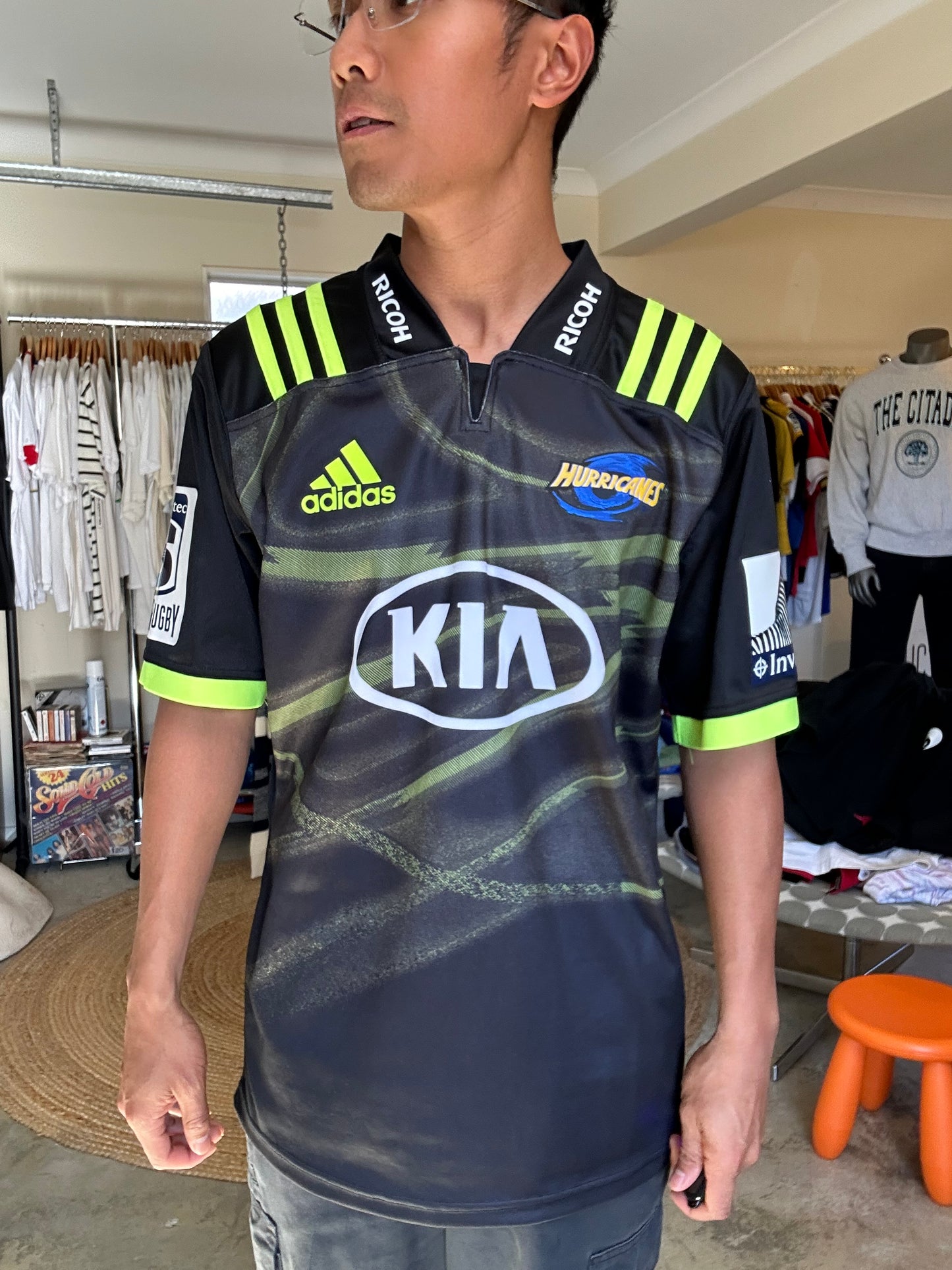 Adidas Hurricanes Super Rugby jersey,from the 2018 season size Large Black
