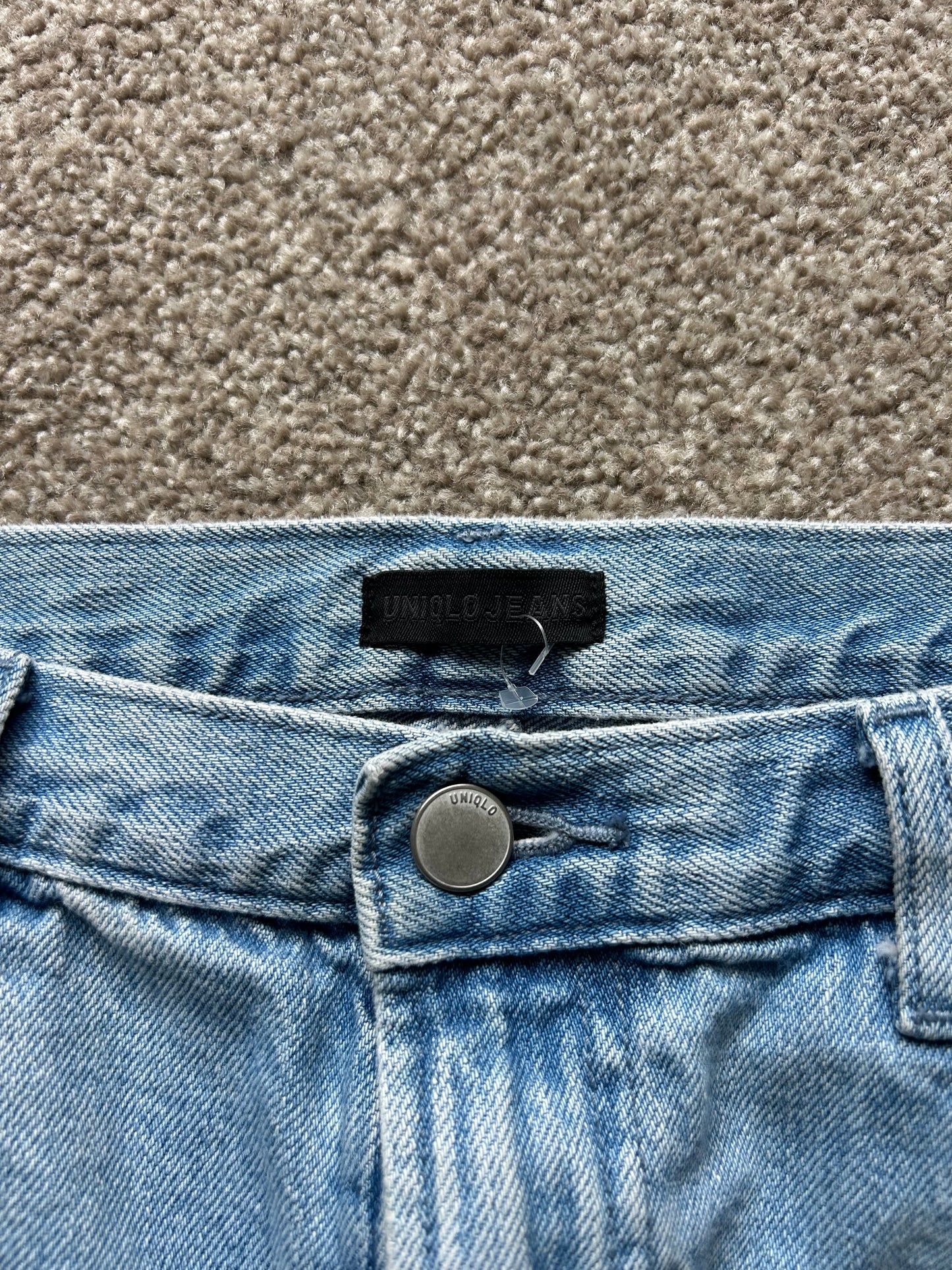 Uniqlo Baggy Pants Light Washed size 30-32