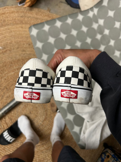 Vans Classic Slip-On sneakers in the iconic black and white checkerboard print size 9mens 10.5womens