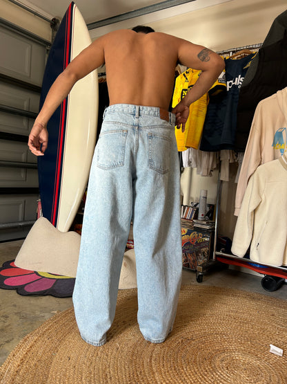 Absent Baggy Demim Jeans size 32 Small Blue Stains