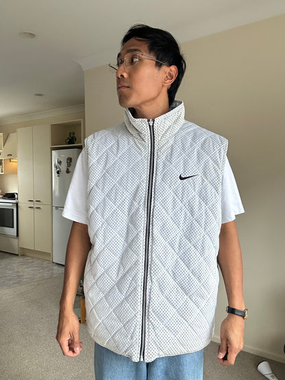 Vintage Nike Sportswear Reversible Puffer Vest in black and white XL