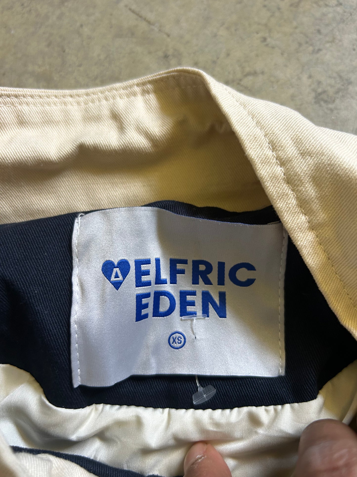 Aelfric Eden colorblock detachable medallion jacket size Large Blue
