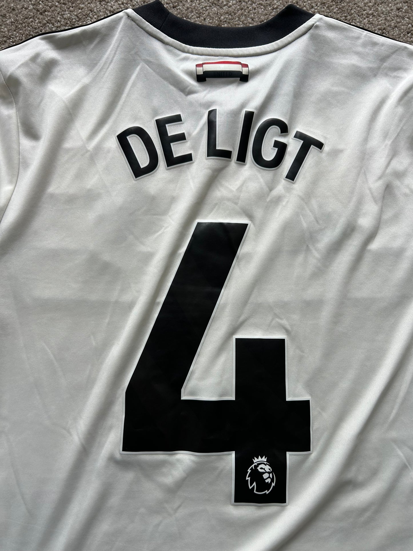 Adidas Matthijs de Ligt Manchester United 24/25 away football shirt Medium White